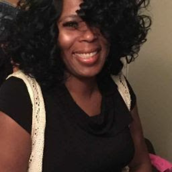 Meet your Posher, Lyndrette - Picture 1 of 1